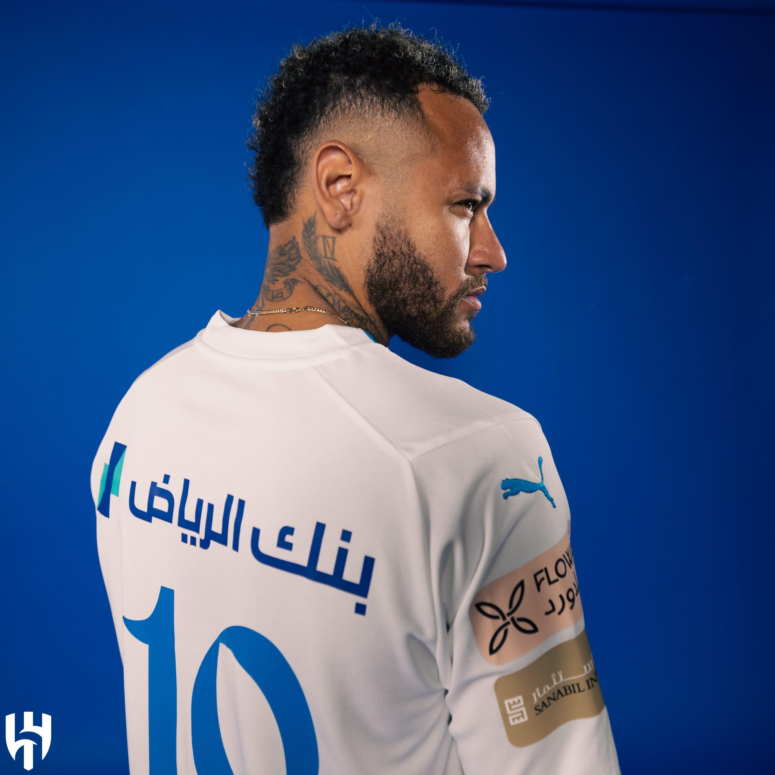 ماذا سيستفيد الهلال السعودي بعد التعاقد مع نيمار دا سيلفا