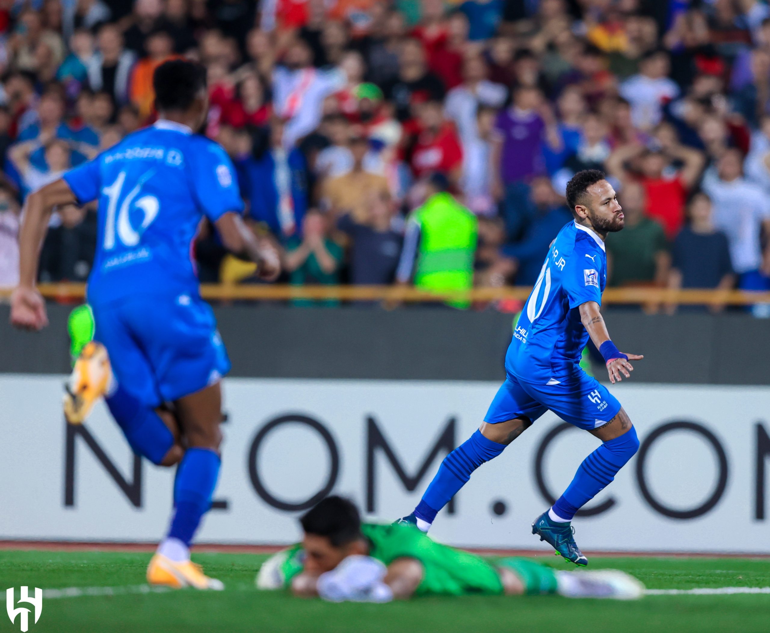 شاهد نيمار يسجل أول أهدافه مع الهلال في دوري أبطال آسيا