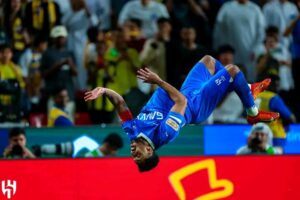 احتفال لاعب الهلال بالهدف الذي سجله